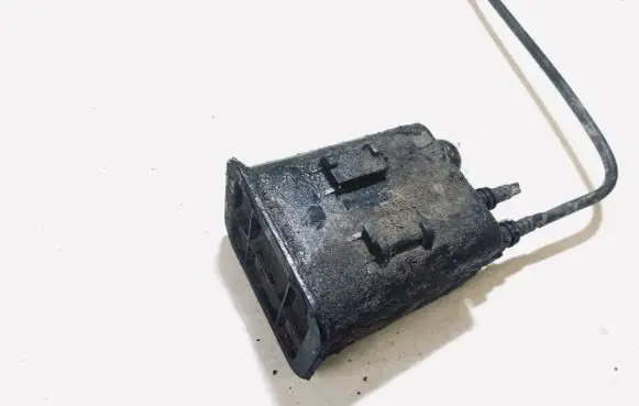 Active carbon filter fuel vapour canister