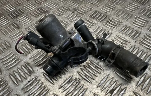 Mercedes-Benz E W212 Coolant heater control valve A6512000031