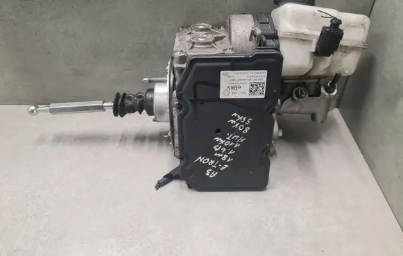 Audi A3 S3 8V Brake booster 5QE614105AQ 0204N00140