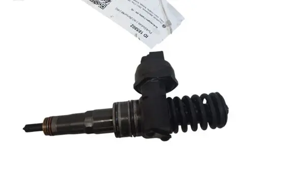 Volkswagen Caddy Fuel injector 038130073BN 0414720313