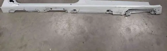 Toyota Sienna XL40 IV Sill 7585108040 7585108050
