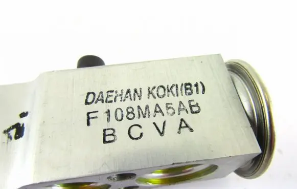 Hyundai Santa Fe Air conditioning (A/C) expansion valve F108MA5AB