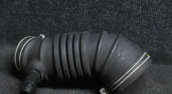 Mitsubishi Lancer VIII Intercooler hose/pipe 1505A375