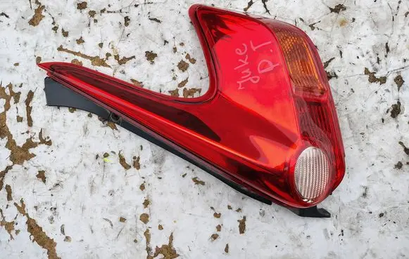 Nissan Juke I F15 Rear/tail lights 