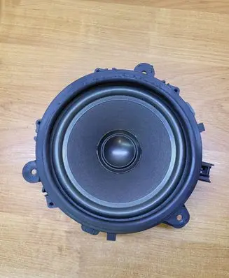 Volvo XC90 Front door speaker 8633109