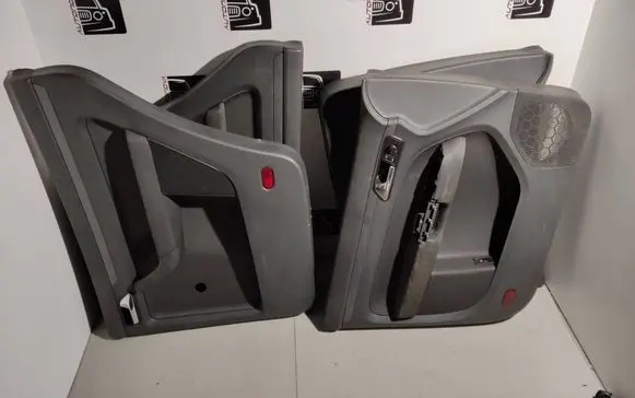 Volkswagen Touran I Front door card panel trim 1T1867011012