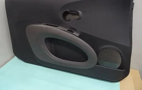 Nissan Micra Sliding door card 