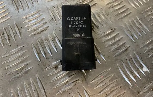 Nissan Qashqai Glow plug pre-heat relay 9640469680