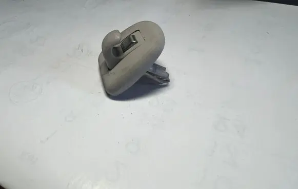 Peugeot 207 Sun visor clip/hook/bracket 