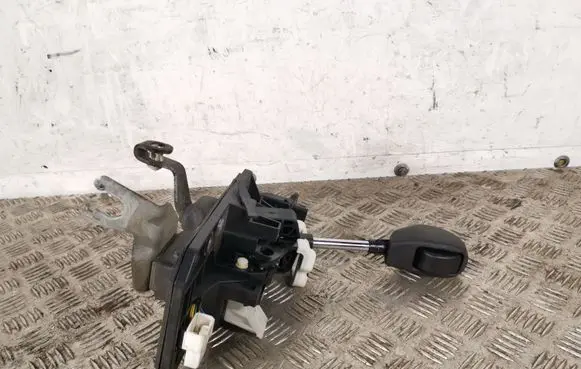 Subaru Outback (BS) Gear selector BGP715