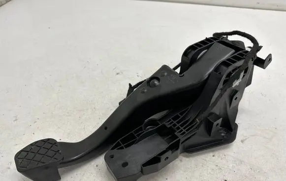 Volkswagen Golf VIII Brake pedal 5Q2721058BT