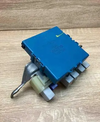 Toyota Corolla Verso AR10 Combustion control unit/module 896180F020 MB1238009021