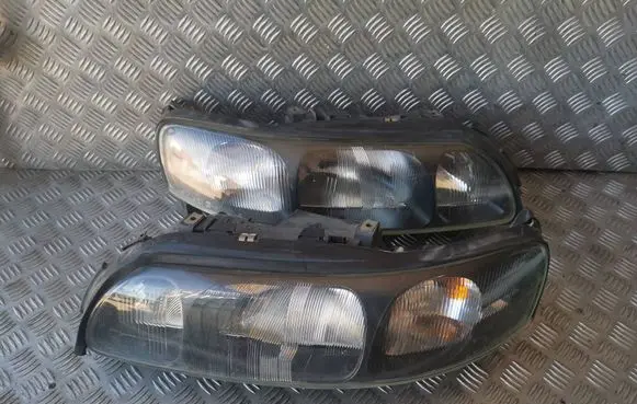 Volvo S60 Headlights/headlamps set 8659611 89006821 8693587