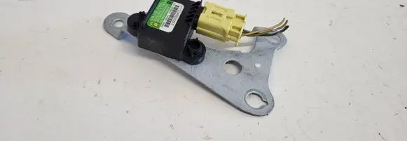 Toyota Yaris Airbag deployment crash/impact sensor 898600D040 233303841T 233303841