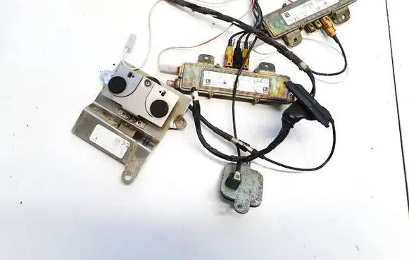 Porsche Cayenne (9PA) Antenna control unit 7l5035225a