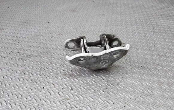 Toyota Yaris Rear door upper hinge