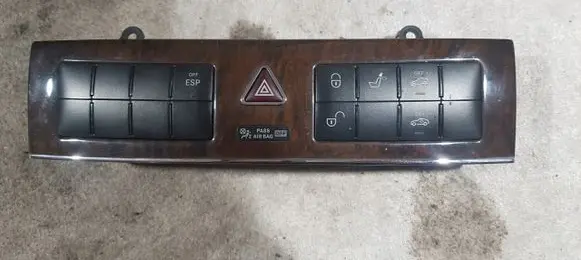 Mercedes-Benz C W203 Hazard light switch 2038214481