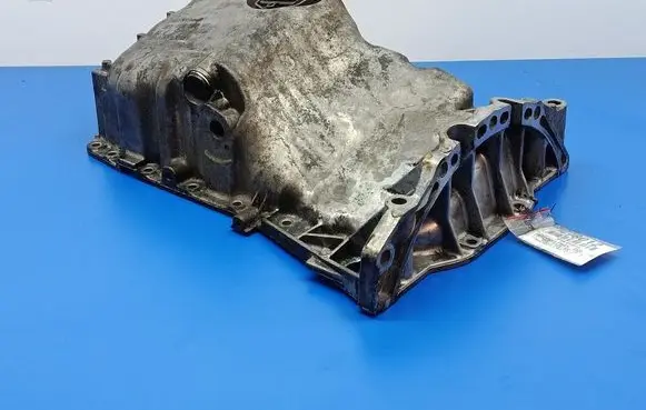 Volkswagen PASSAT B5.5 Oil sump 06B103603AQ