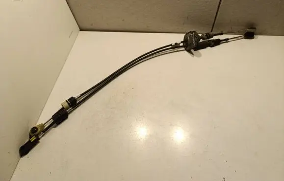 Gear shift cable linkage