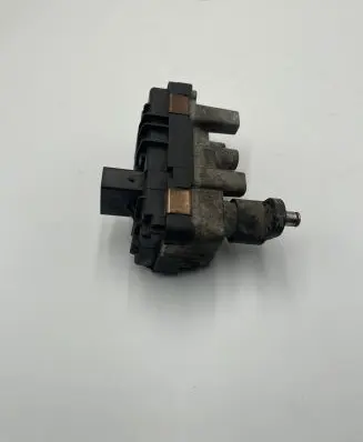 BMW 5 F10 F11 Turbine electric control actuator 4933519400 6NW01009902