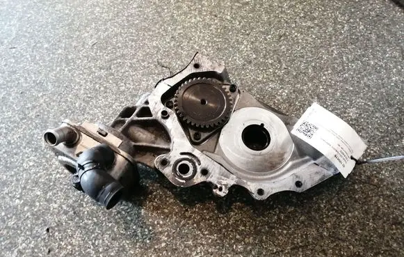 KIA Carens I Oil filter mounting bracket 