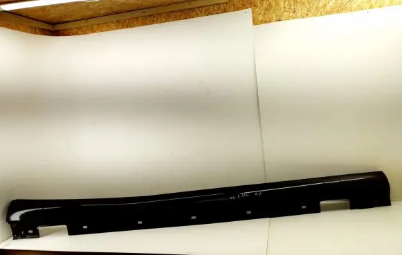 Mercedes-Benz E W212 Sill A2126901340 A2126901640