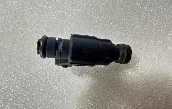 Mercedes-Benz CLK A209 C209 Fuel injector A112078149