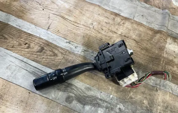 Toyota Avensis T250 Indicator stalk 8414005110