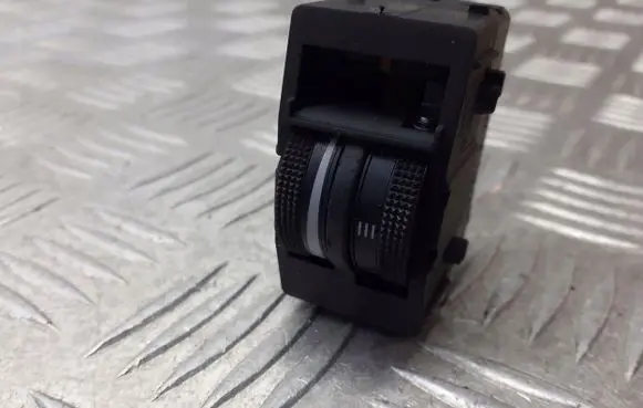 Audi A2 Headlight level height control switch 8Z0911509B