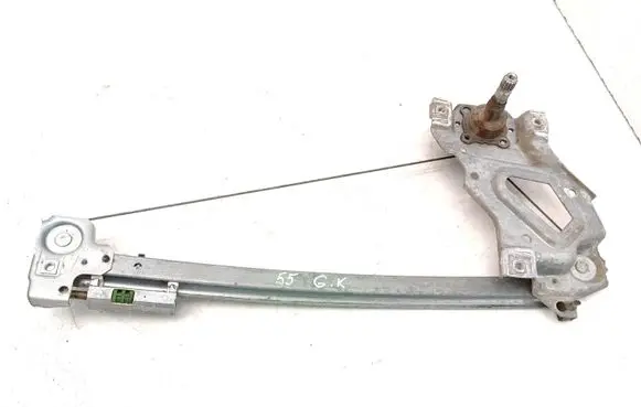 Rear door manual window regulator
