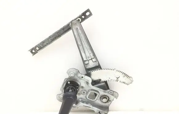 Nissan Micra Rear window lifting mechanism without motor
