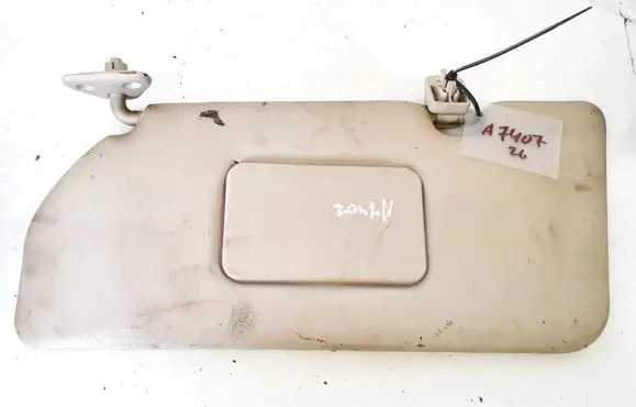 Nissan Almera Tino Sun visor