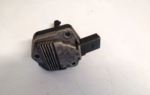 Skoda Fabia Mk2 (5J) Oil level sensor 1j0907660b 6pr008079-02