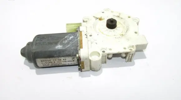 BMW 5 E39 Rear door window regulator motor 9030143