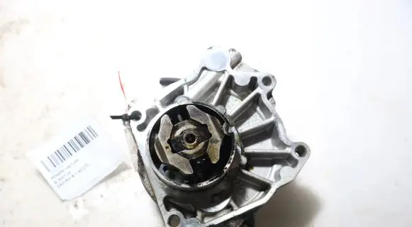 Opel Zafira B Vacuum pump