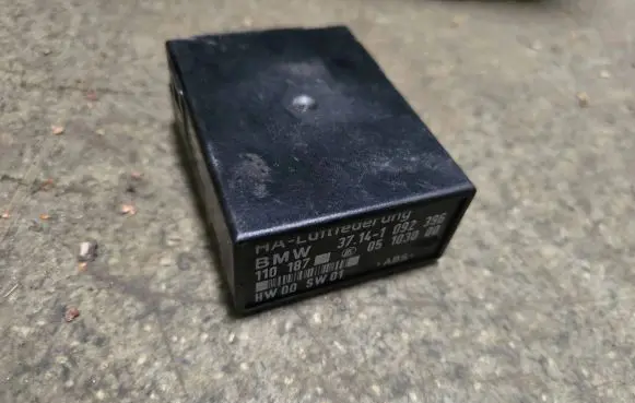 BMW 5 E39 Airbag control unit/module 1092396 05103000