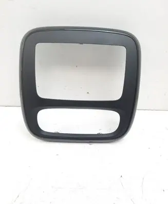 Radio/GPS head unit trim