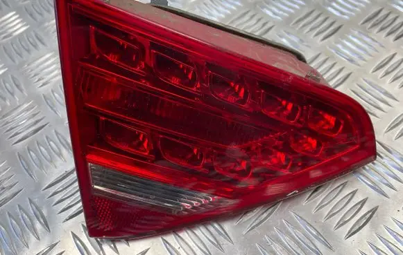 Audi A5 Sportback 8TA Tailgate rear/tail lights 8T0945093A