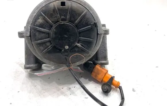 Audi A4 S4 B8 8K Engine mount vacuum valve 8R0199381