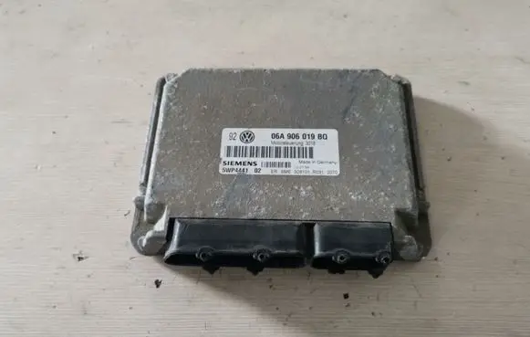 Volkswagen Golf IV Engine control unit/module 06A906019BQ 5WP4441