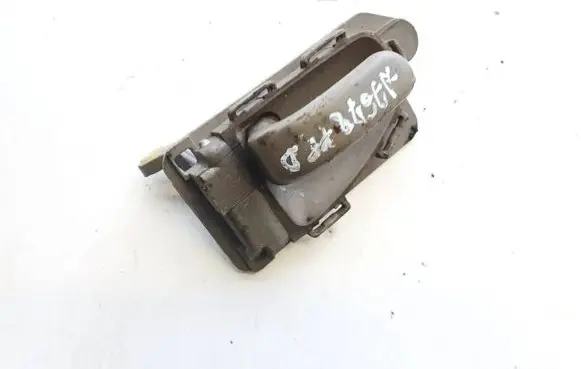 Citroen Xsara Picasso Front door interior handle 9631487677