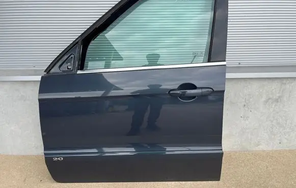 Ford S-MAX Front door