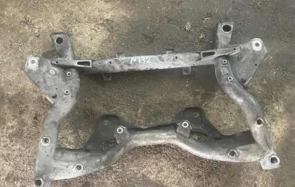 Mercedes-Benz C W204 Front subframe
