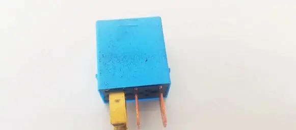 KIA Carens II Other relay 95220 1626D