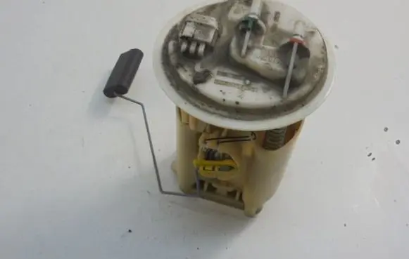 Renault Clio II In-tank fuel pump 8200027963