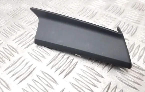 Dashboard glove box trim