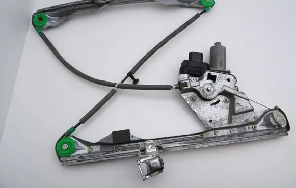 Ford Focus Front door window regulator with motor 0130821756 XS4123201