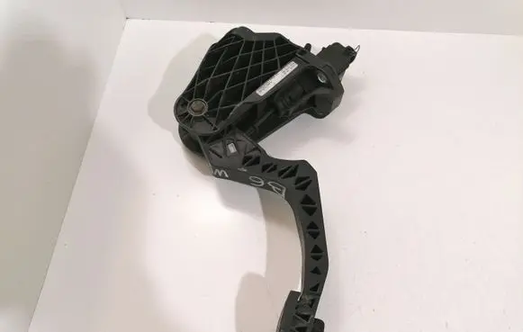 Clutch pedal