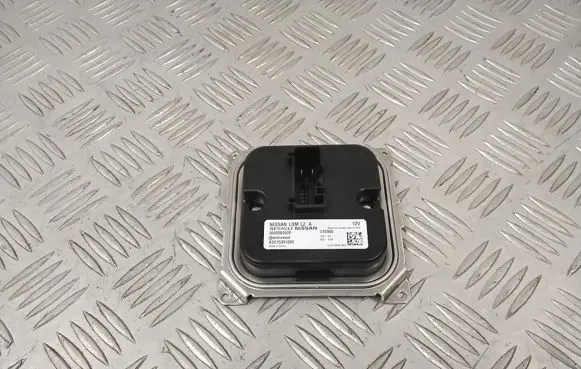 Nissan Juke II F16 Light module LCM 260558992E