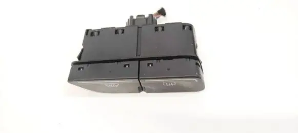 Ford Focus Windscreen/window heater switch AM5T18K574AB D3L0B